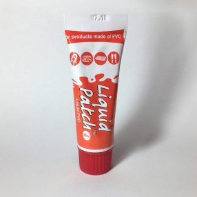 Tekuté lepidlo na PVC v červené barvě KOL