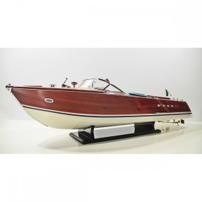 Model motorového člunu